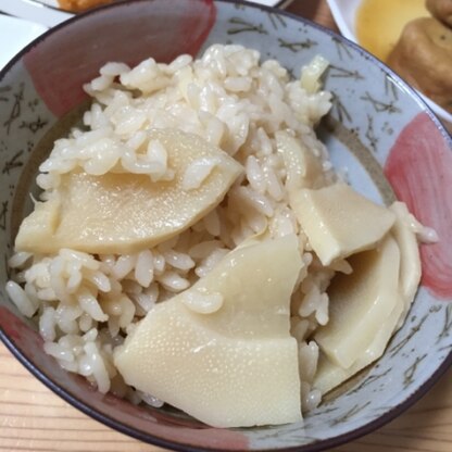 たけのこの風味が味わえるようにごはんの味付けが控えめで、すごくおいしくできました！おかわりしまくり！2合じゃ足りなかったー！笑